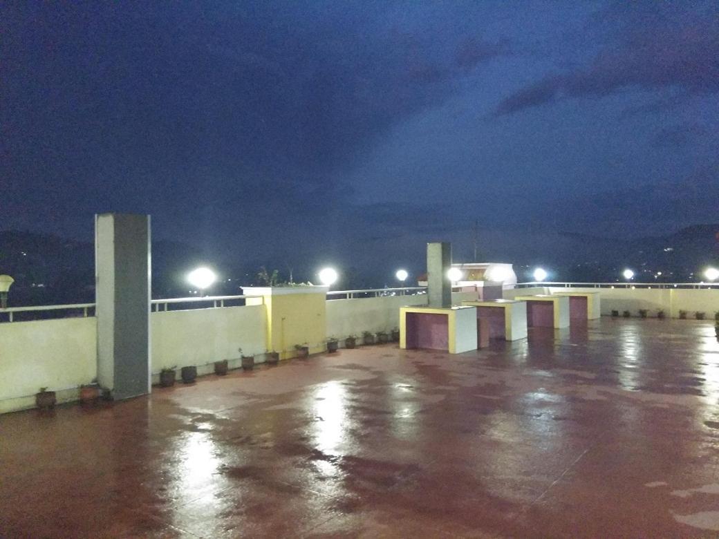 Mmr Holiday Inn Ooty Buitenkant foto